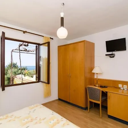 Family Friendly Seaside Dingac - Borak, Peljesac - 18065 * Potomje