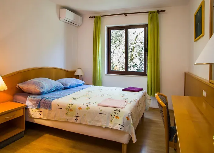 Family Friendly Seaside Dingac - Borak, Peljesac - 18065 Potomje