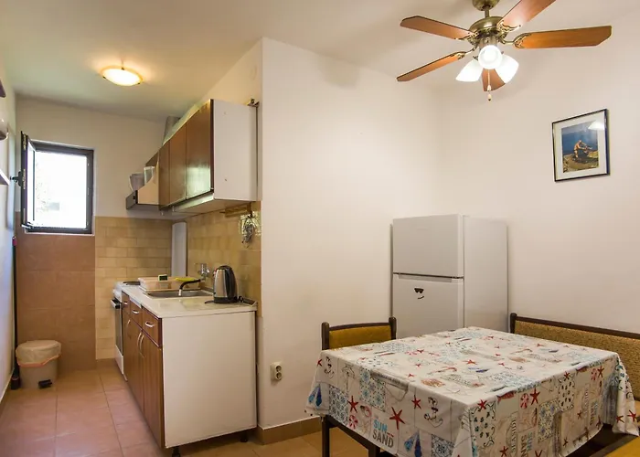 Family Friendly Seaside Dingac - Borak, Peljesac - 18065 Potomje